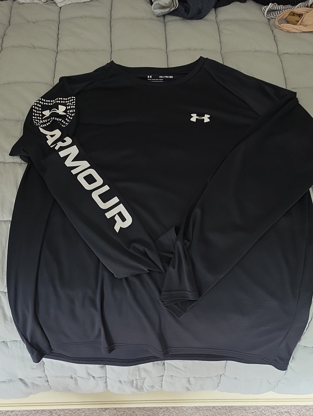 Under Armour Black Men’s Long-Sleeve Performance Tee with Sleeve Logo